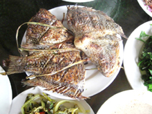 香茅草烤魚（シャンモアツァカゥウィー）